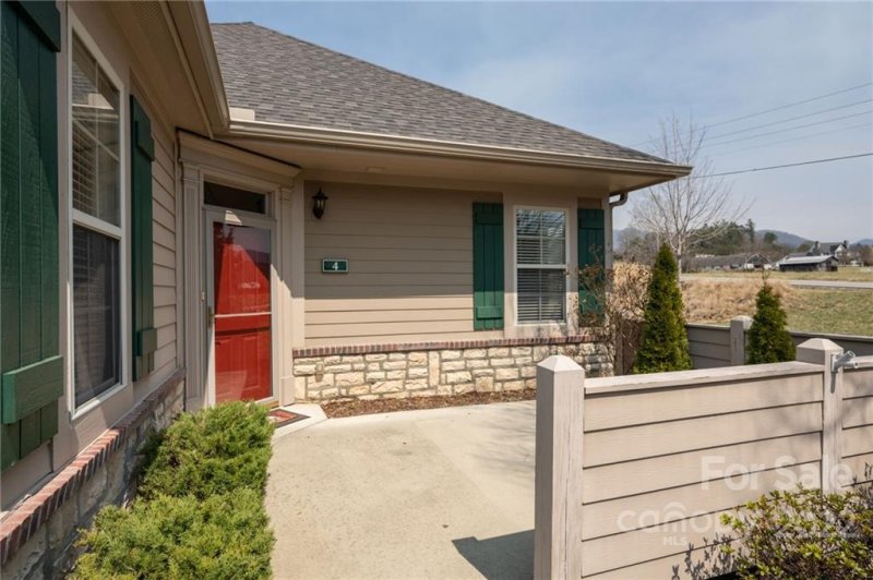 Property image 3 at 4 Valley Trace Lane, Weaverville, NC 28787