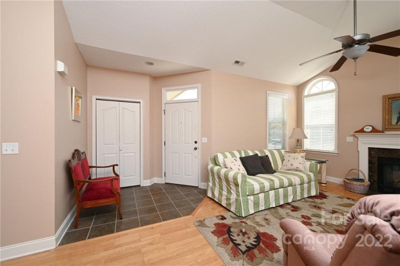 Property image 5 at 4 Valley Trace Lane, Weaverville, NC 28787