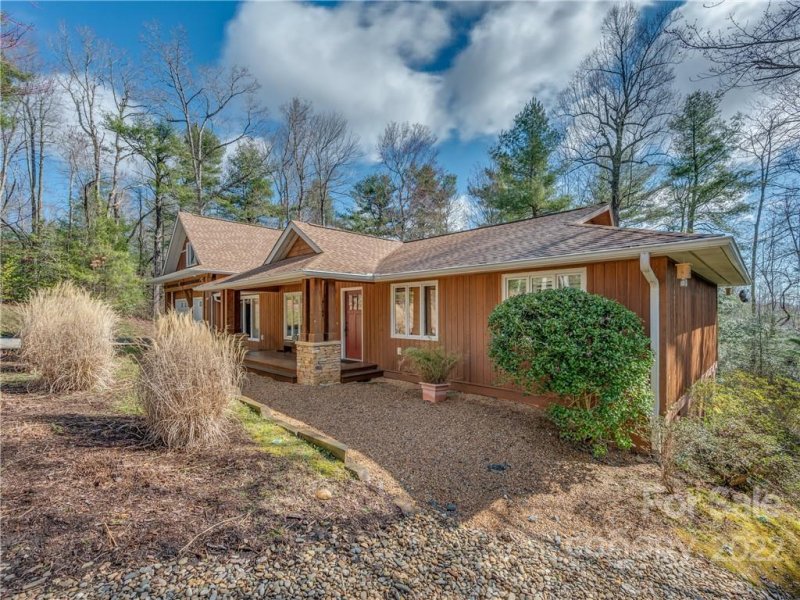 Property image 5 at 376 Whispering Woods Drive, Saluda, NC 28773