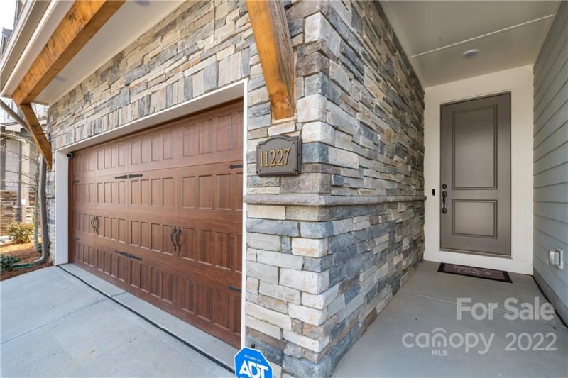 Property image 2 at 11227 Cobb Creek Court, Charlotte, NC 28277