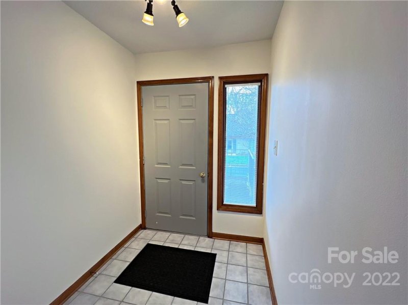 Property image 2 at 603 29th Avenue, Hickory, NC 28601