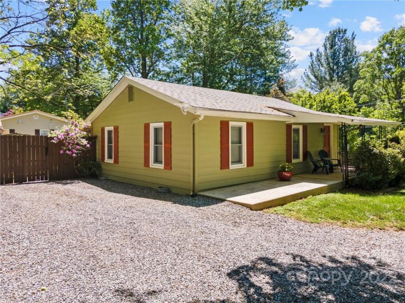 Property image 2 at 185 Appalachian Way, Asheville, NC 28806