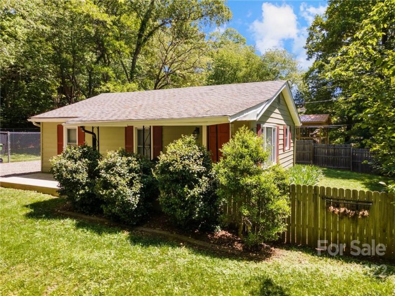 Property image 4 at 185 Appalachian Way, Asheville, NC 28806