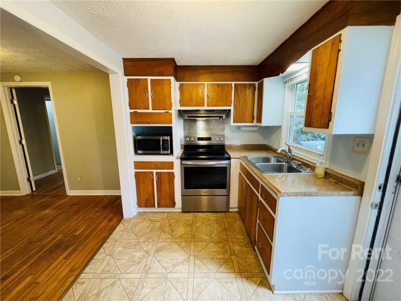 Property image 5 at 728 Center Street, Asheville, NC 28803