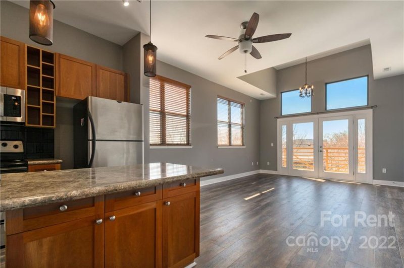 Property image 2 at 744 N Davidson Street, Charlotte, NC 28202