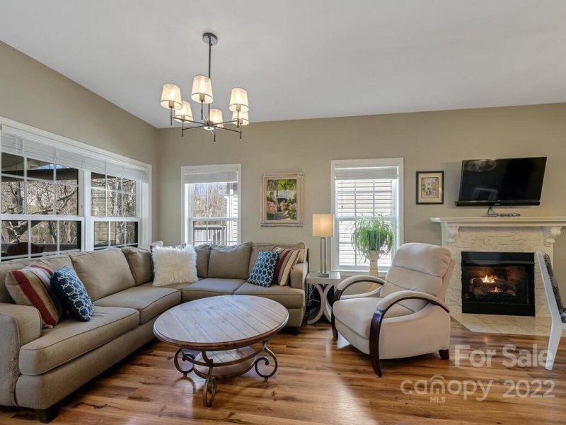 Property image 3 at 66 Kirby Road, Asheville, NC 28806