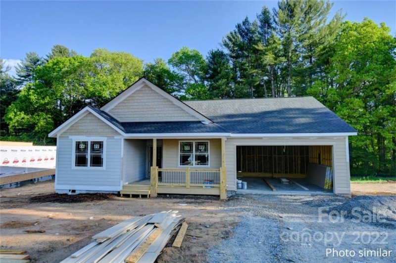 Property image 2 at 202 Windy Acres Knoll Drive, Hendersonville, NC 28792