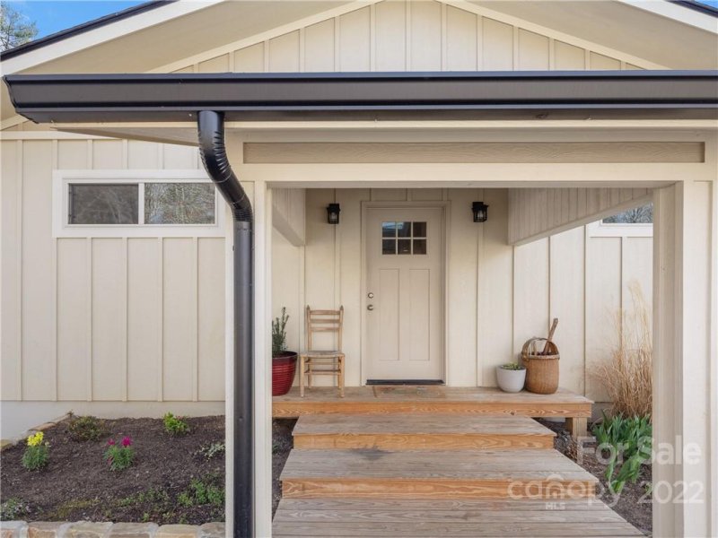 Property image 2 at 506 Hiawassee Avenue, Black Mountain, NC 28711