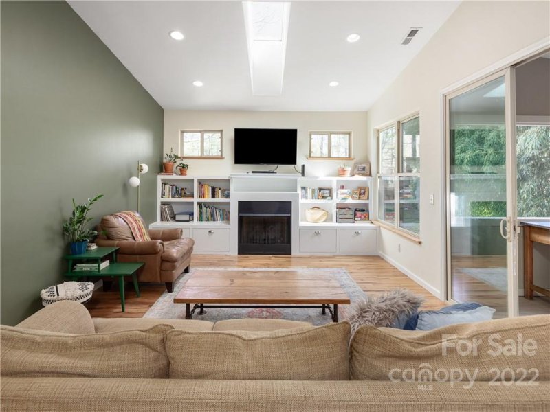 Property image 3 at 506 Hiawassee Avenue, Black Mountain, NC 28711