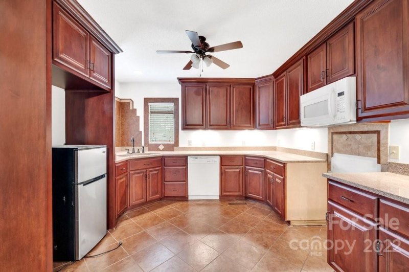 Property image 5 at 1688 Knightbridge Drive, Newton, NC 28658