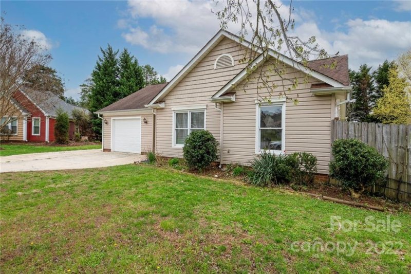 Property image 3 at 12918 Silbury Lane, Huntersville, NC 28078