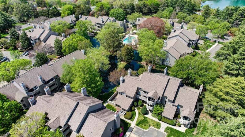 Property image 3 at 2557 Stockbridge Drive, Charlotte, NC 28210