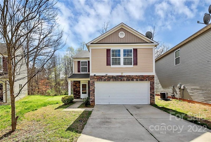 Property image 2 at 5911 Fazenda Drive, Charlotte, NC 28214