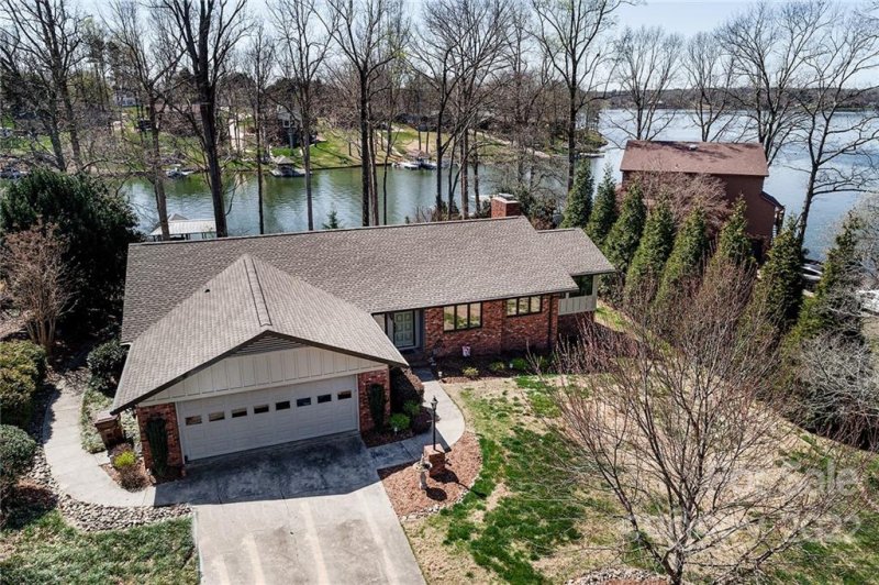 139 Candlewood Drive