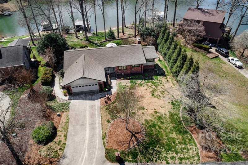 Property image 2 at 139 Candlewood Drive, Kings Mountain, NC 28086