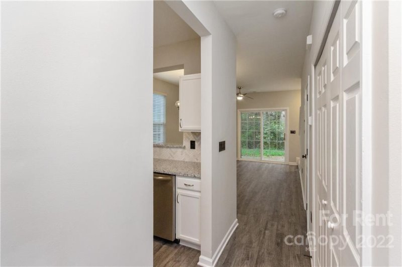 Property image 5 at 5651 Seths Drive, Charlotte, NC 28269