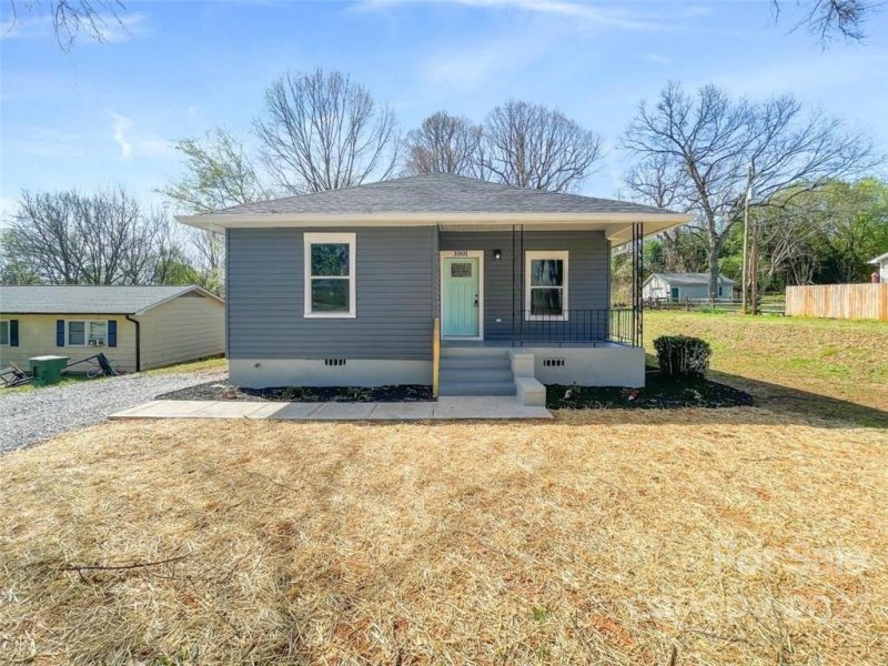 Property image 2 at 3001 Millstone Drive, Gastonia, NC 28054