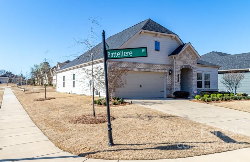 Property image 3 at 14516 Batteliere Drive, Charlotte, NC 28278