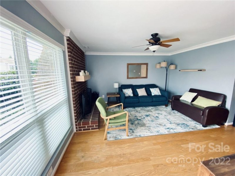 Property image 2 at 11012 Carmel Crossing Road, Charlotte, NC 28226