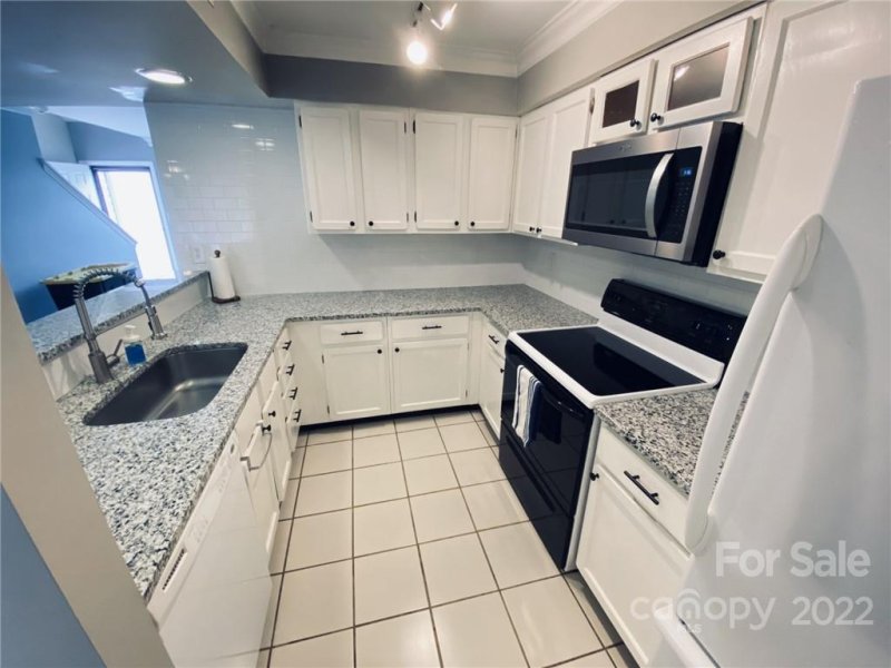 Property image 5 at 11012 Carmel Crossing Road, Charlotte, NC 28226