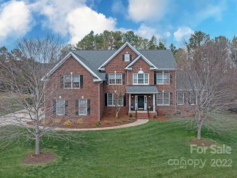 613 Maple Valley Court