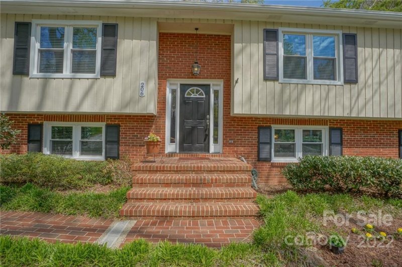 Property image 2 at 206 Byswick Place, Charlotte, NC 28270