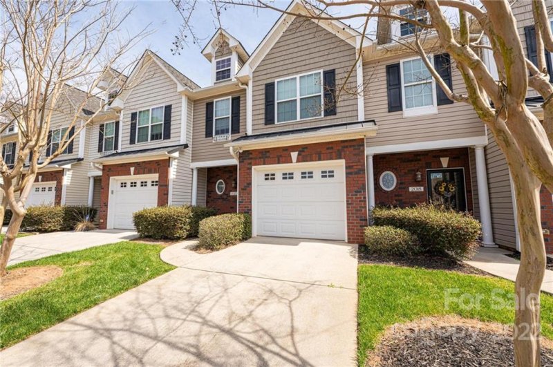 Property image 4 at 2020 Talbot Lane, Hickory, NC 28602