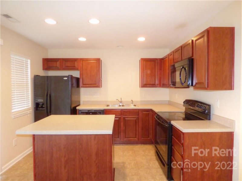 Property image 2 at 3313 Wymering Road, Charlotte, NC 28213