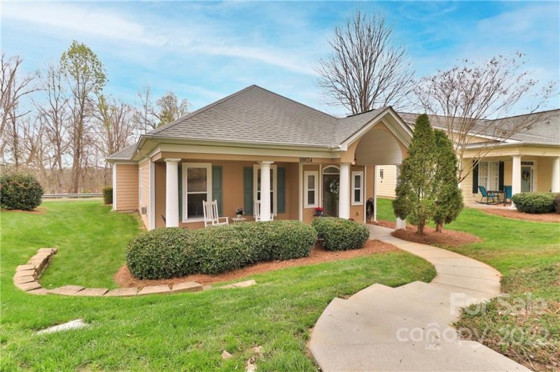 Property image 2 at 10024 Bishops Gate Boulevard, Pineville, NC 28134
