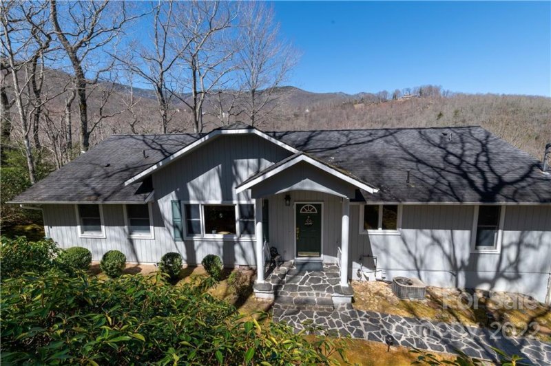 Property image 2 at 802 Winterstar Loop, Burnsville, NC 28714