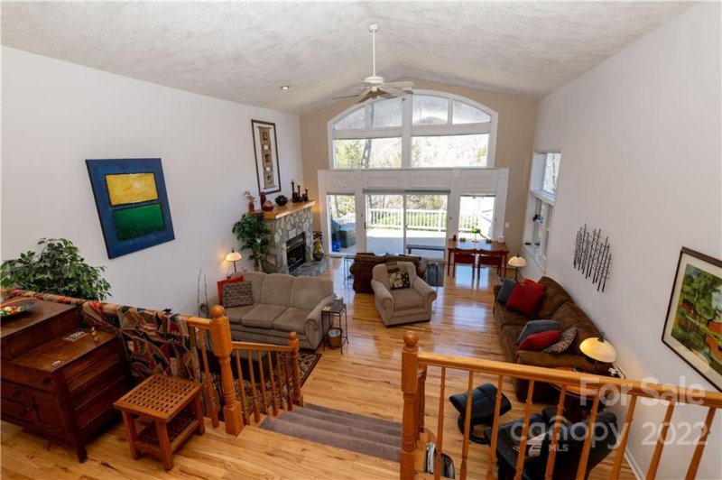 Property image 4 at 802 Winterstar Loop, Burnsville, NC 28714