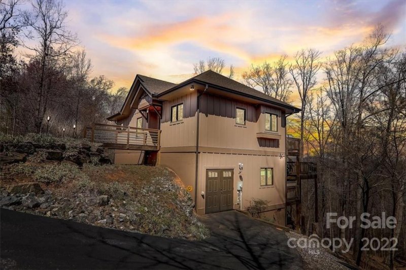 Property image 2 at 274 Hawks Nest Trail, Lake Lure, NC 28746