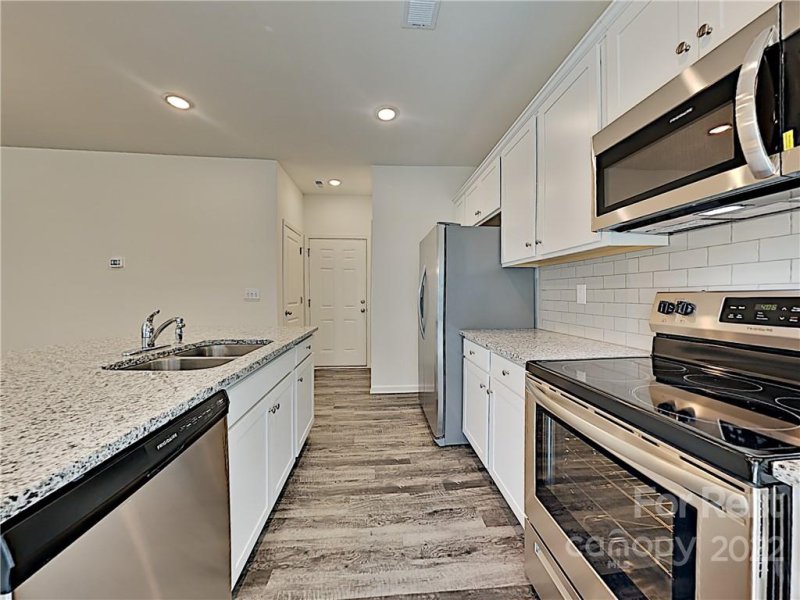 Property image 3 at 13021 Joclaire Court, Charlotte, NC 28215