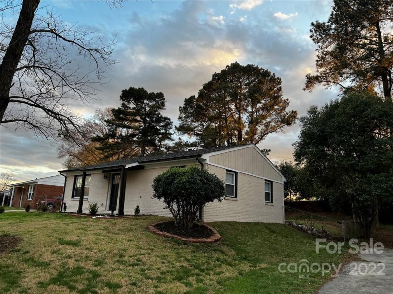 Property image 2 at 3623 Braden Drive, Charlotte, NC 28216