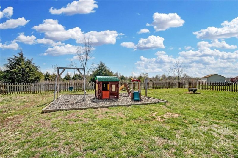 Property image 5 at 117 Logan Ridge Drive, Statesville, NC 28677