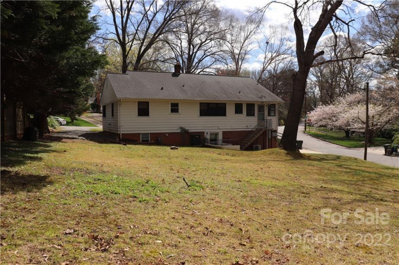 Property image 4 at 535 10th Street Drive, Hickory, NC 28601