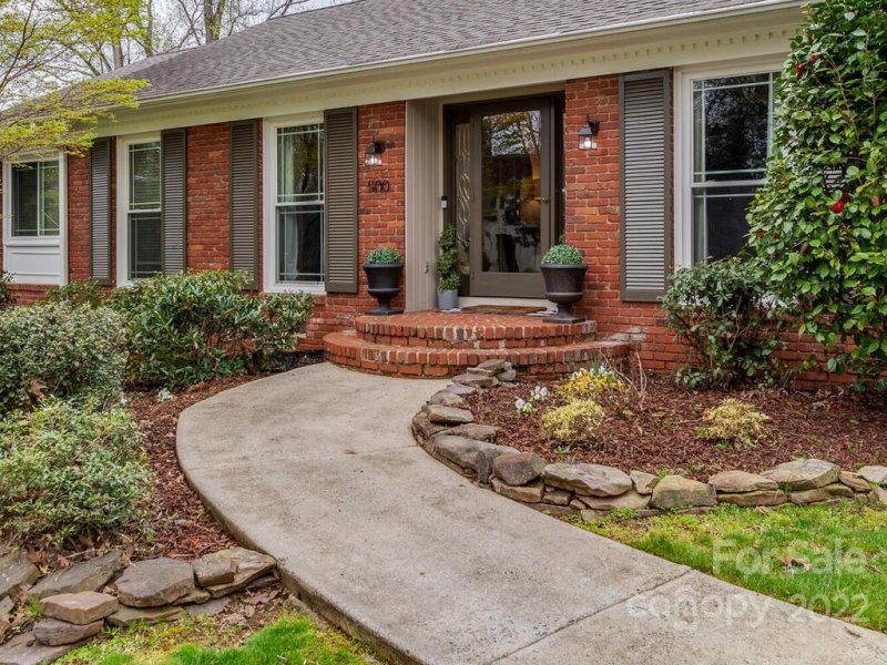 Property image 2 at 500 Robmont Road, Charlotte, NC 28270