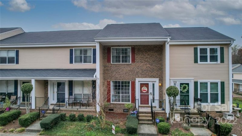 Property image 2 at 1923 Lancer Court, Gastonia, NC 28054