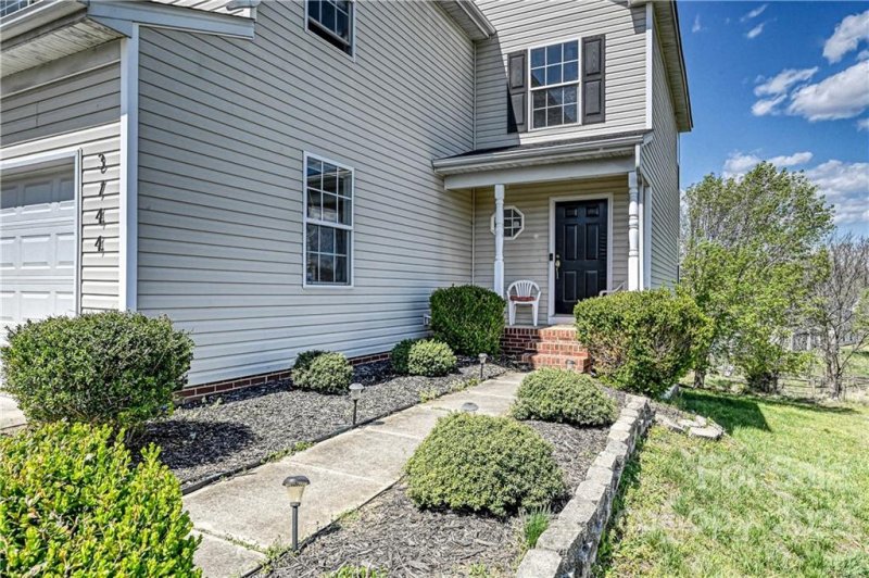Property image 2 at 3744 Dashiel Drive, Charlotte, NC 28262
