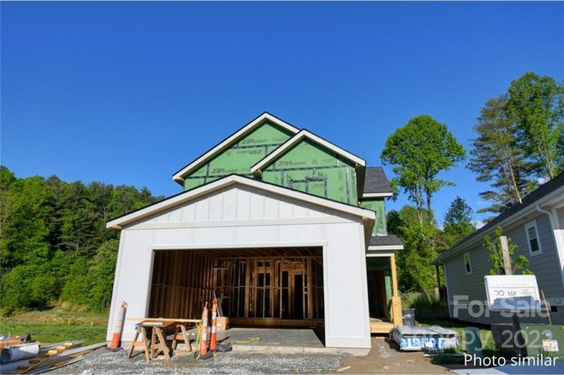 Property image 2 at 160 Leyland Circle, Hendersonville, NC 28792