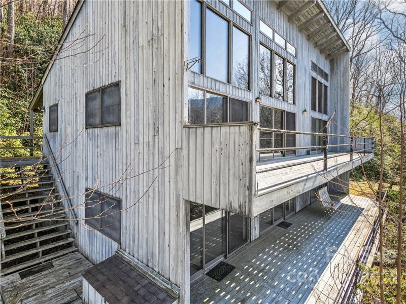 Property image 3 at 125 Cubs Drive, Burnsville, NC 28714