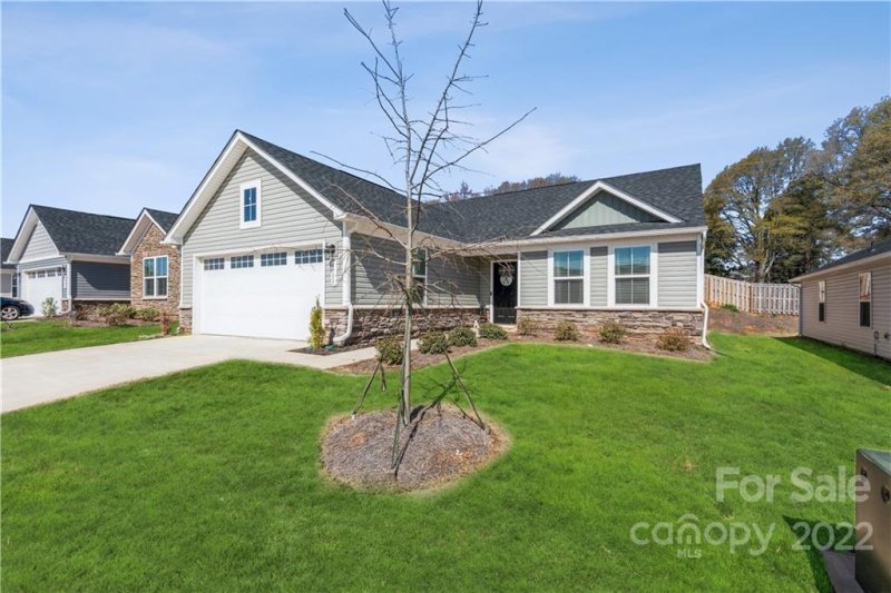 Property image 2 at 4133 Mackinnon Drive, Charlotte, NC 28214