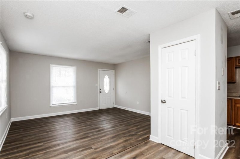 Property image 2 at 922 Capps Hill Mine Road, Charlotte, NC 28216