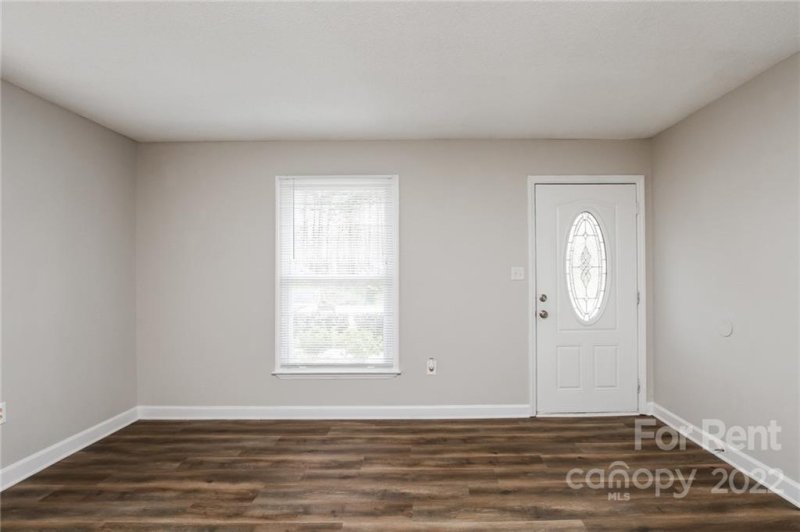 Property image 3 at 922 Capps Hill Mine Road, Charlotte, NC 28216