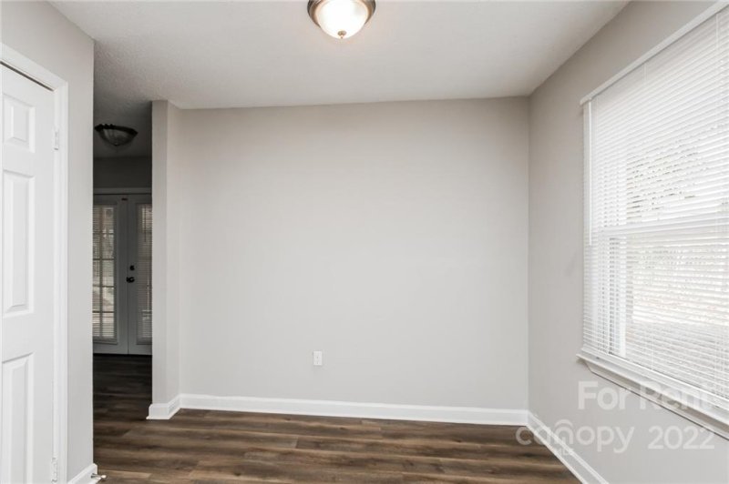 Property image 4 at 922 Capps Hill Mine Road, Charlotte, NC 28216