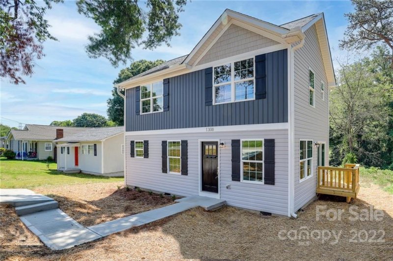 Property image 4 at 1115 5th Street, Statesville, NC 28677