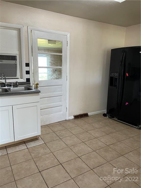 Property image 3 at 2420 4th Avenue, Hickory, NC 28602