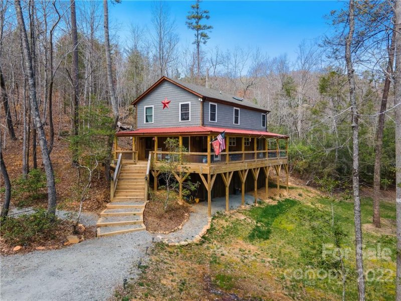 384 Brookside Parkway