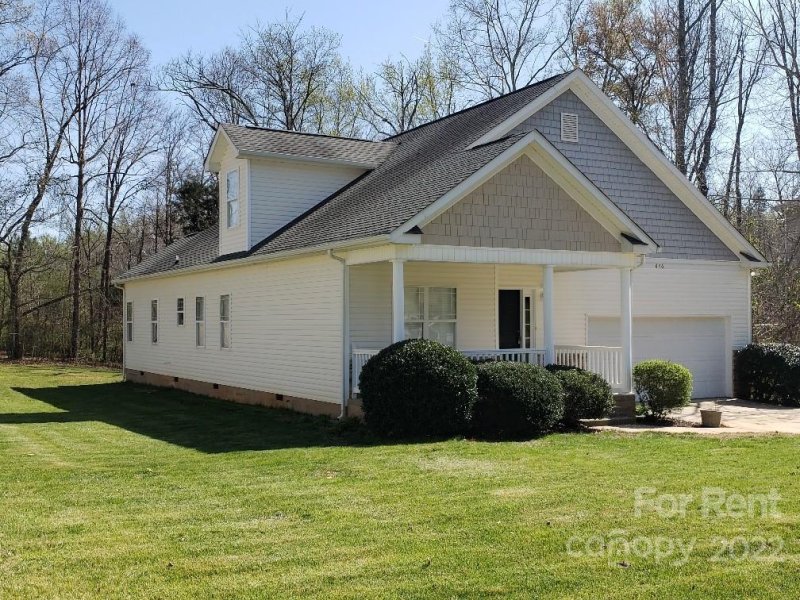 Property image 4 at 626 Neal Drive, Charlotte, NC 28213