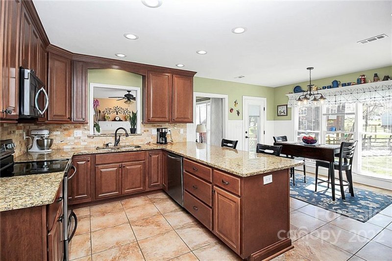 Property image 2 at 150 Royal Coach Lane, Mooresville, NC 28115